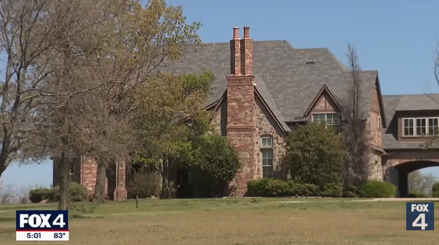 Texas mansion house party